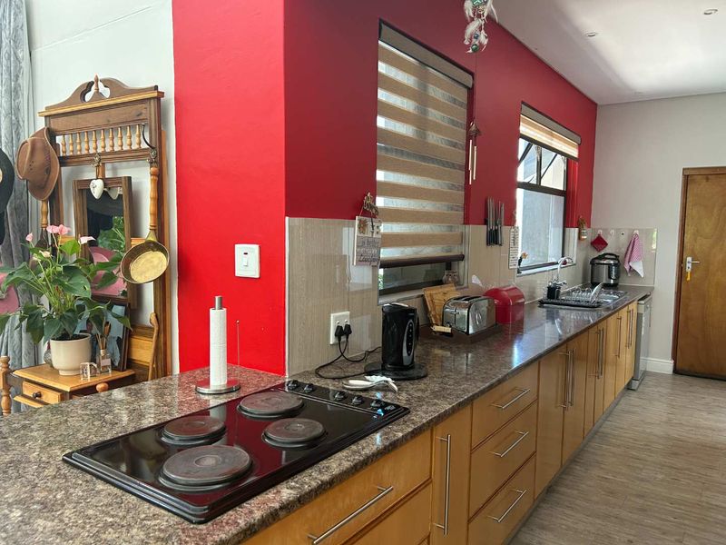 Modern 3-Bedroom Home in Peaceful Omeya Golf Estate - Photo 6