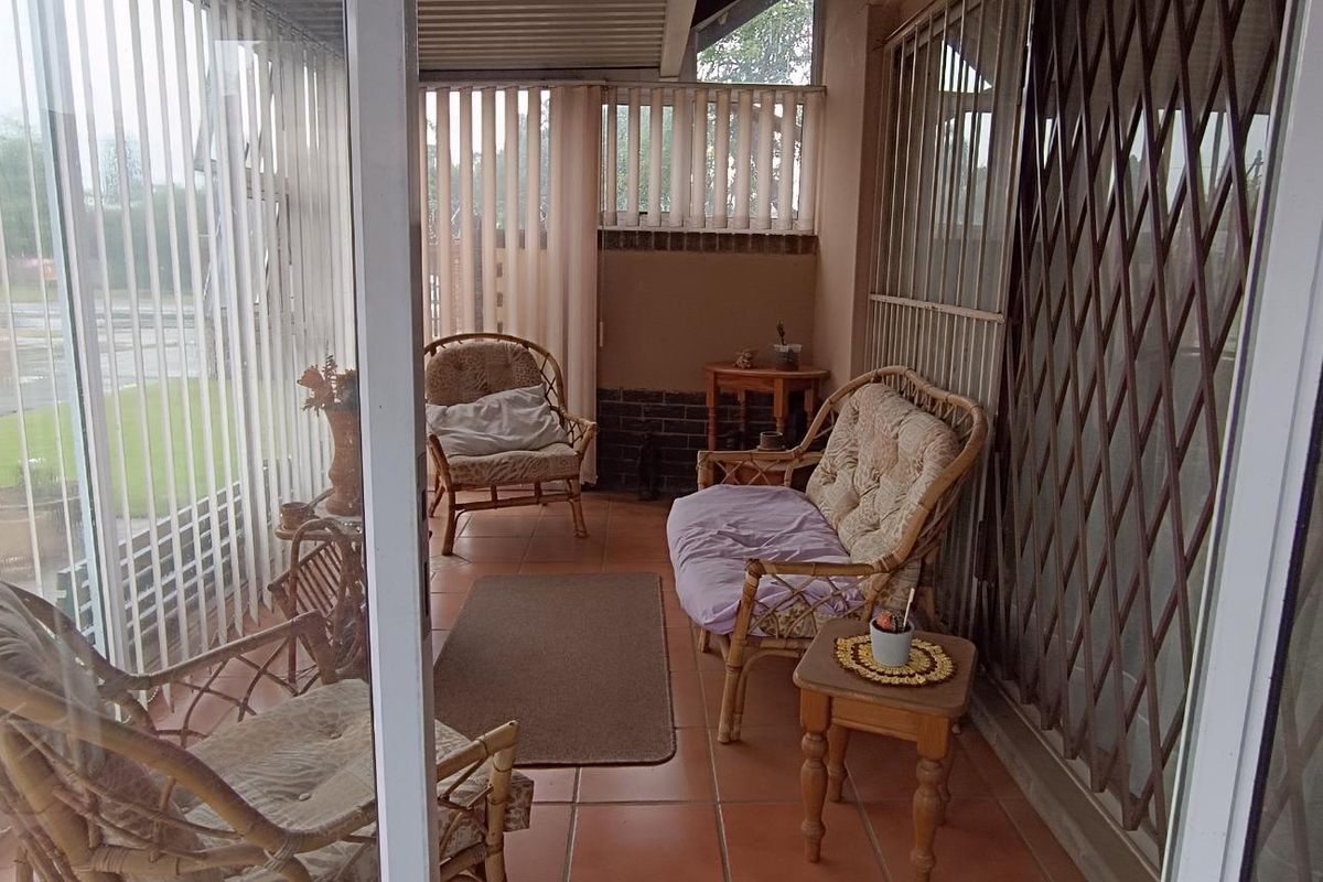 "Kempton Park Family Home with Income Potential!" - Photo 4