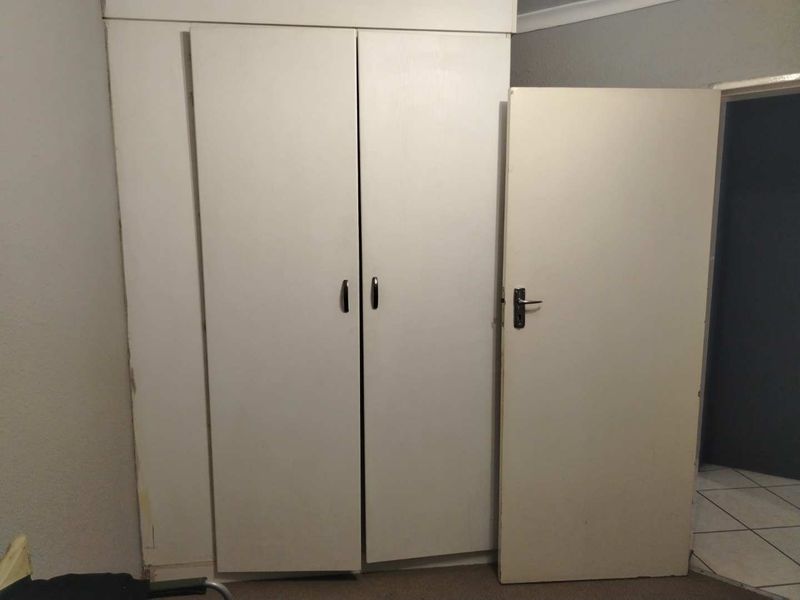 Discover Comfort: Rent This Charming 2BR Now! - Photo 8