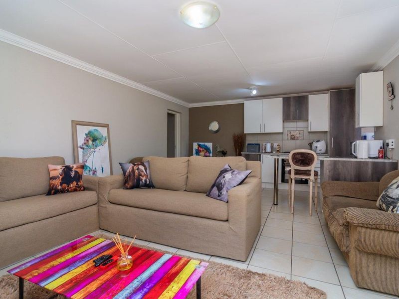 Spacious, Stylish, and Central: Your Greenhills Retreat - Photo 3