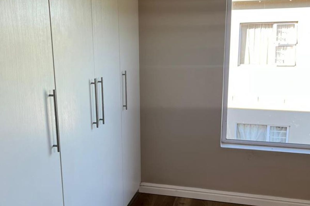 2 Bedroom apartment to let in Newton Park - Photo 4