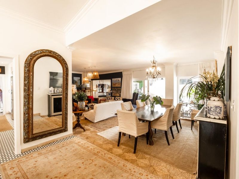 Family Home with Cottage and Staff Quarters in Prime Bryanston East location - Photo 6