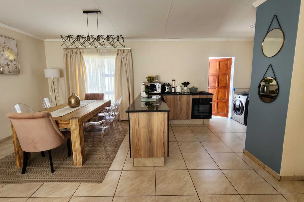 House For Sale in Magaliesburg Country Estate - Photo 4
