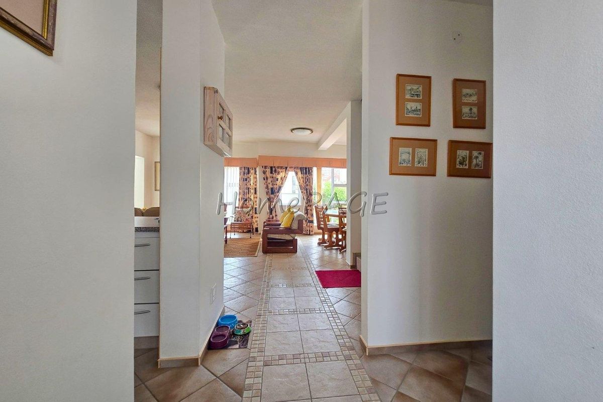 Vogelstrand, Swakopmund:  SEA VIEW 4 BEDR UNIT for sale in Pebble Beach - Photo 4