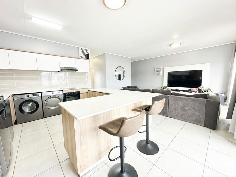 FULLY FURNISHED TWO BEDROOM APARTMENT FOR RENT - Photo 3