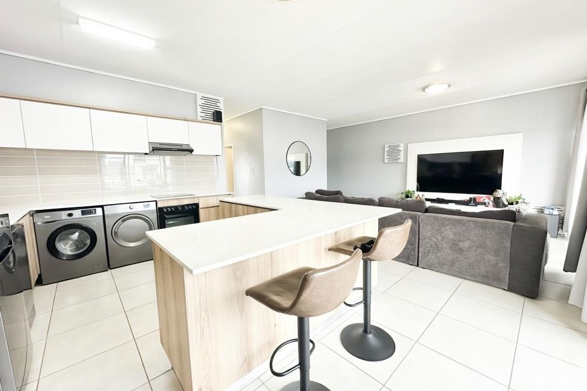 FULLY FURNISHED TWO BEDROOM APARTMENT FOR RENT - Photo 3