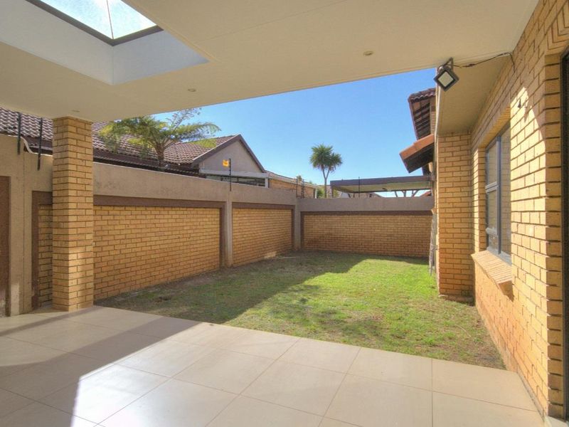 Full title facebrick Cluster with no levies - Photo 8