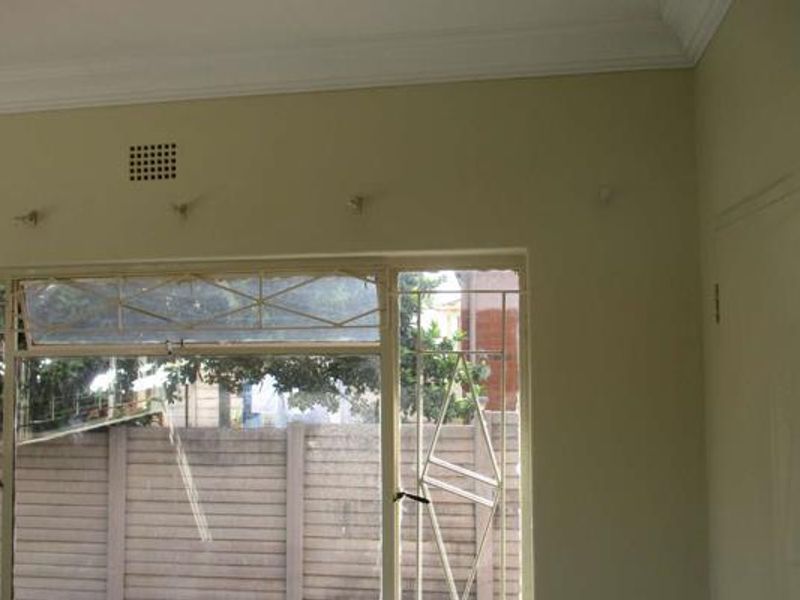 A neat 1 bedroom unit - Photo 4