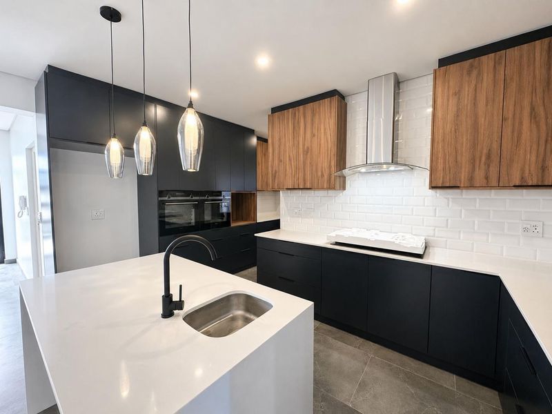 Brand new modern family home - Photo 6