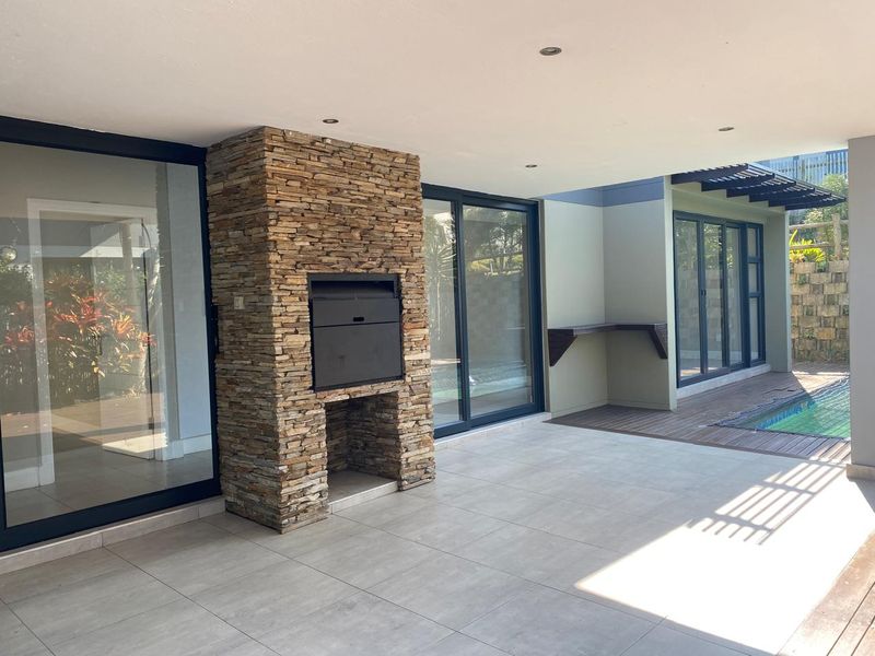 Family Home For Rental in Palm Lakes Estate - Photo 8