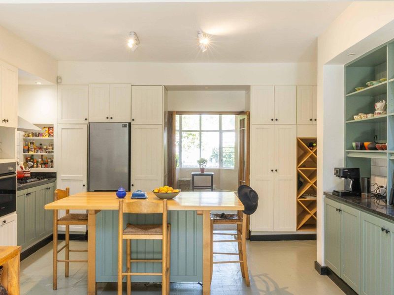 A versatile character-filled home in a lovely pocket of Kenilworth - Photo 10