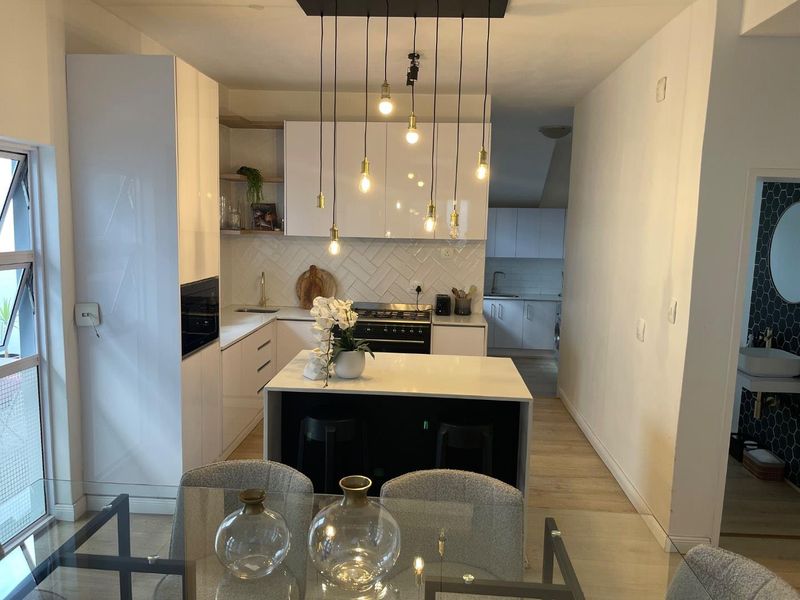 Stunning 4 bedroom and 3 bathroom cluster house in Ferndale - Photo 8