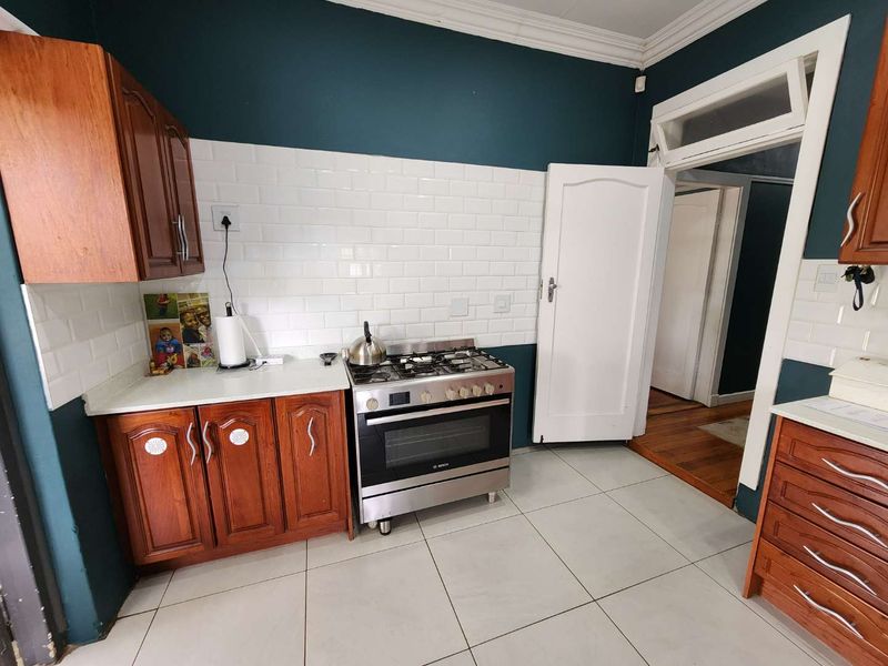 Charming 4-Bedroom Family Home to Rent in Rietondale (No Loadshedding Area) - Photo 4