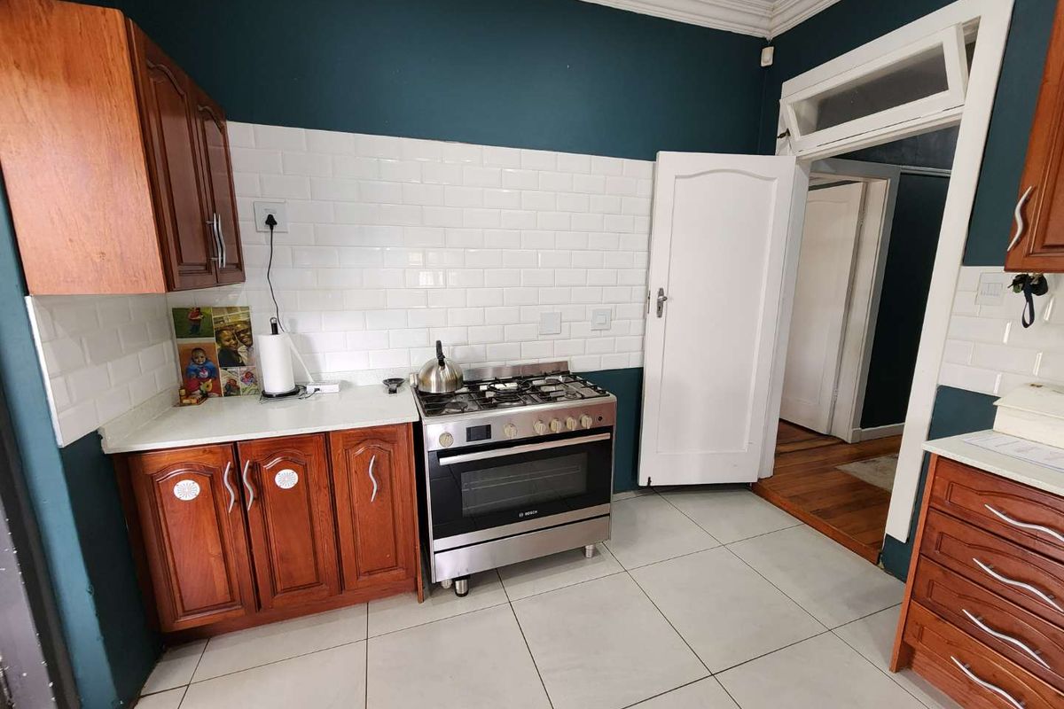 Charming 4-Bedroom Family Home to Rent in Rietondale (No Loadshedding Area) - Photo 4