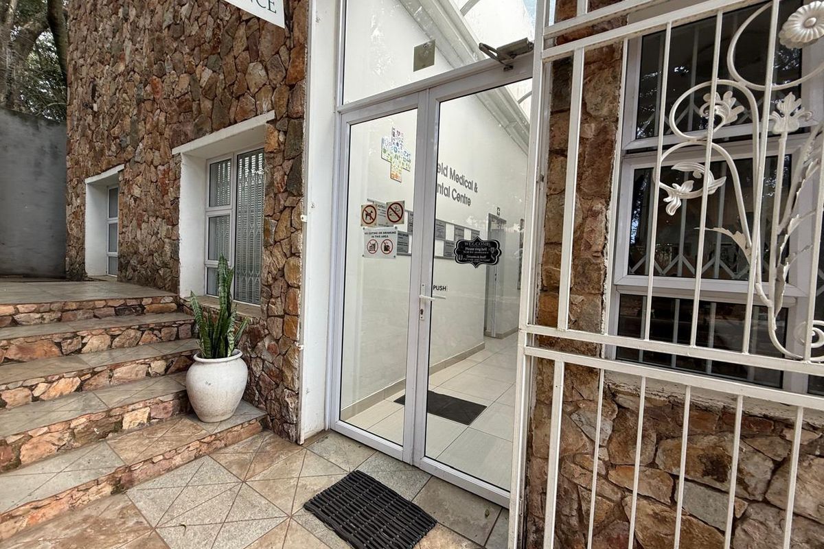 Prime Ground Floor Medical Suite Available for Lease in Dunkeld West - Photo 2