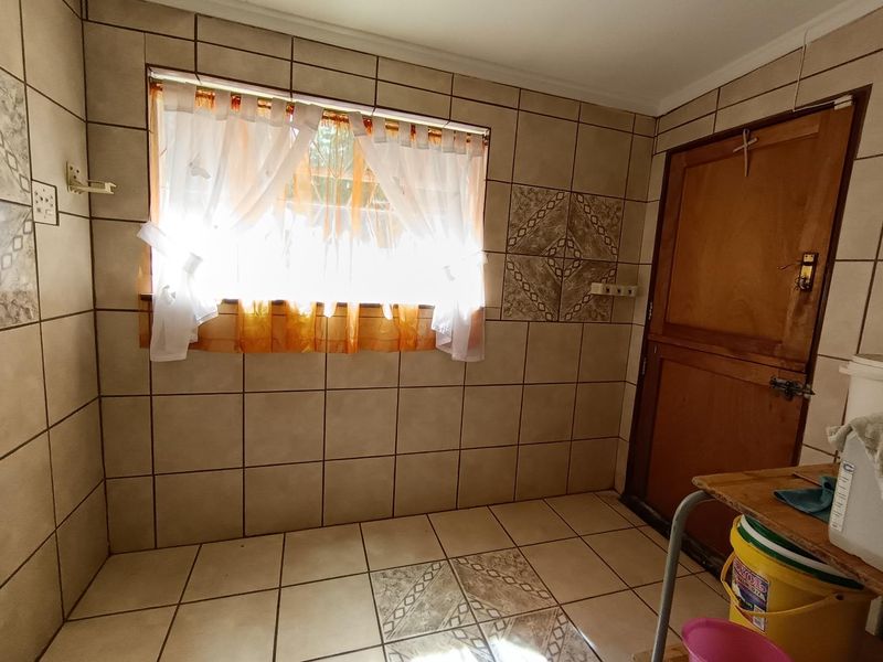 Spacious Family Haven in Hospitaalpark Awaits You - Photo 10