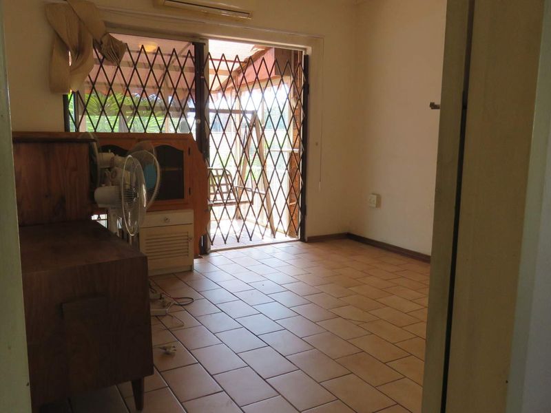 Secure Cluster Living with Space, Comfort and Low Levies - Photo 10