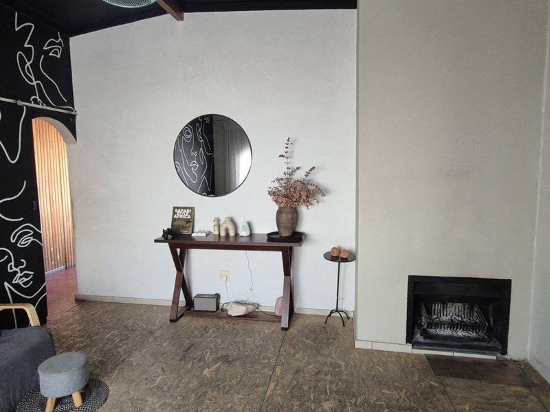 FOR SALE - UNBEATABLE LOCATION & MASSIVE ERF IN WINDHOEK LUXURY HILL! - Photo 10