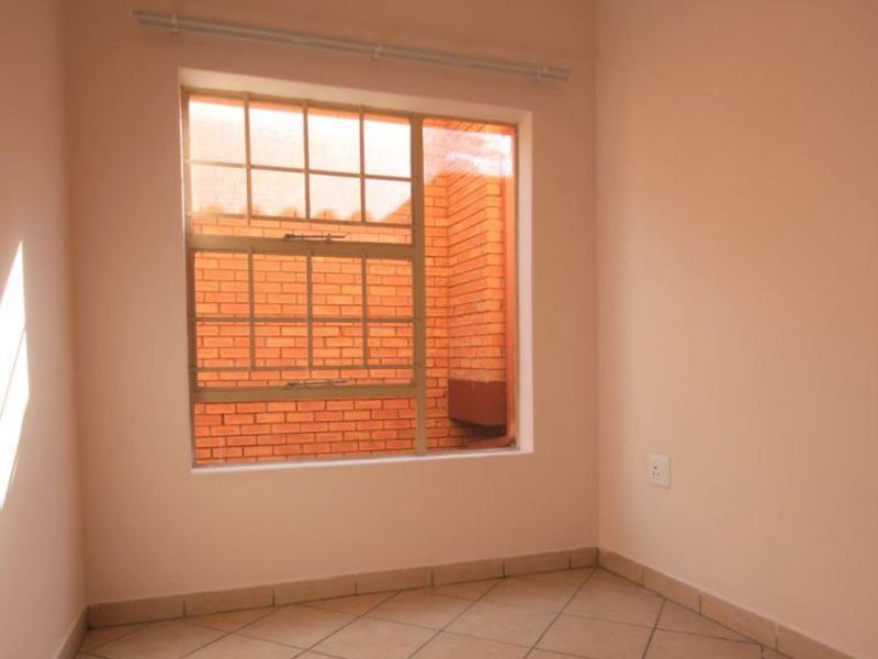 Loadshedding-Free Area – Available June 2026! - Photo 8