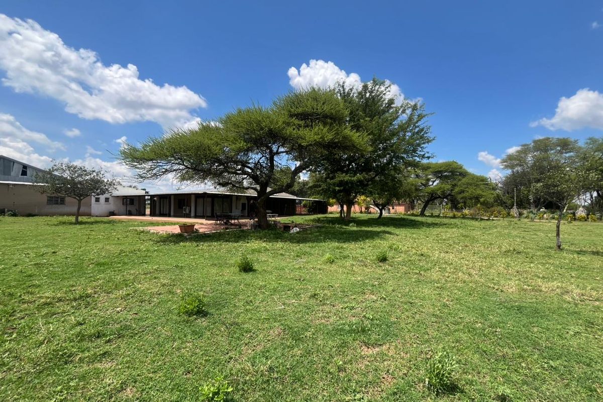 Farm in Bela Bela - Photo 2