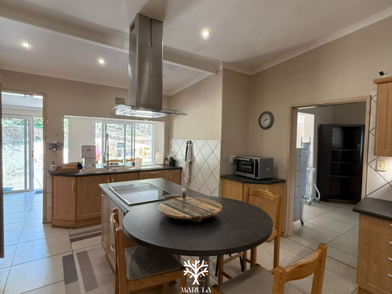 FAMILY HOME FOR SALE IN LUXURY HILL - Photo 5