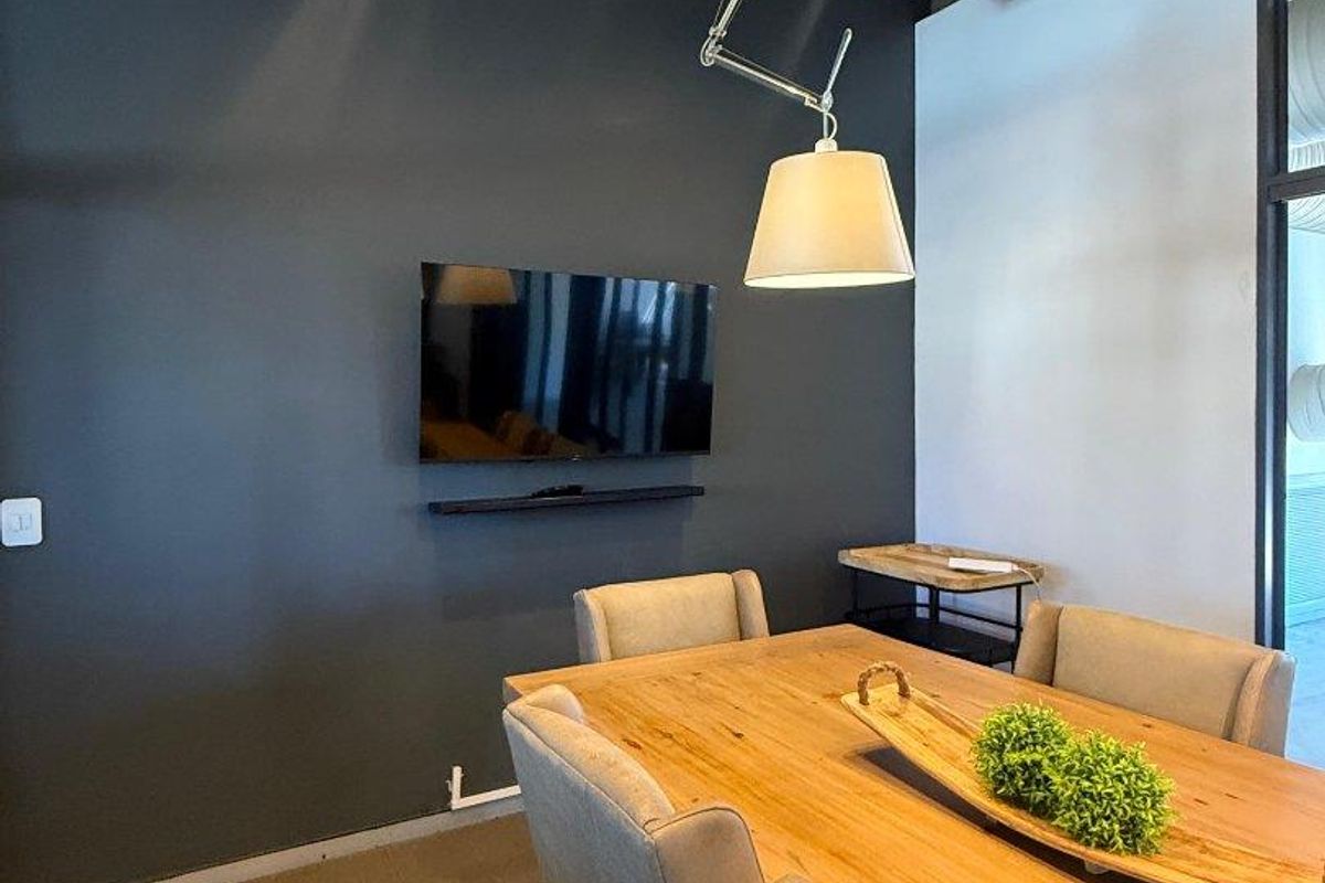 Furnished Premium office to let in De Waterkant with two balconies - Photo 4