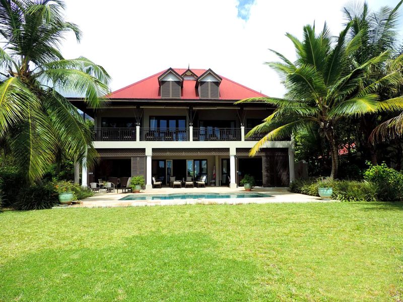 EXCEPTIONAL EDEN ISLAND OCEAN FRONT VILLA - Photo 8