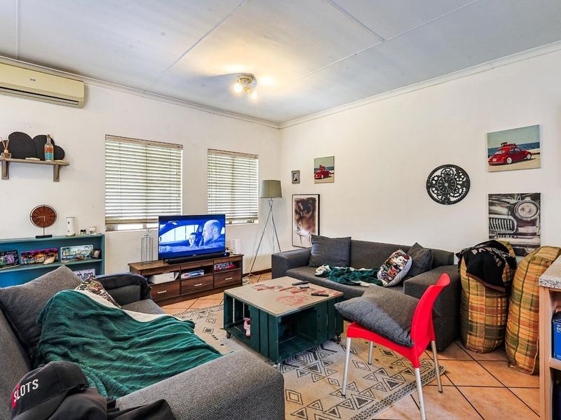 Your Dream Lifestyle Awaits! Secure, Stylish 2-Bed Townhouse in Prime Equestria! - Photo 8