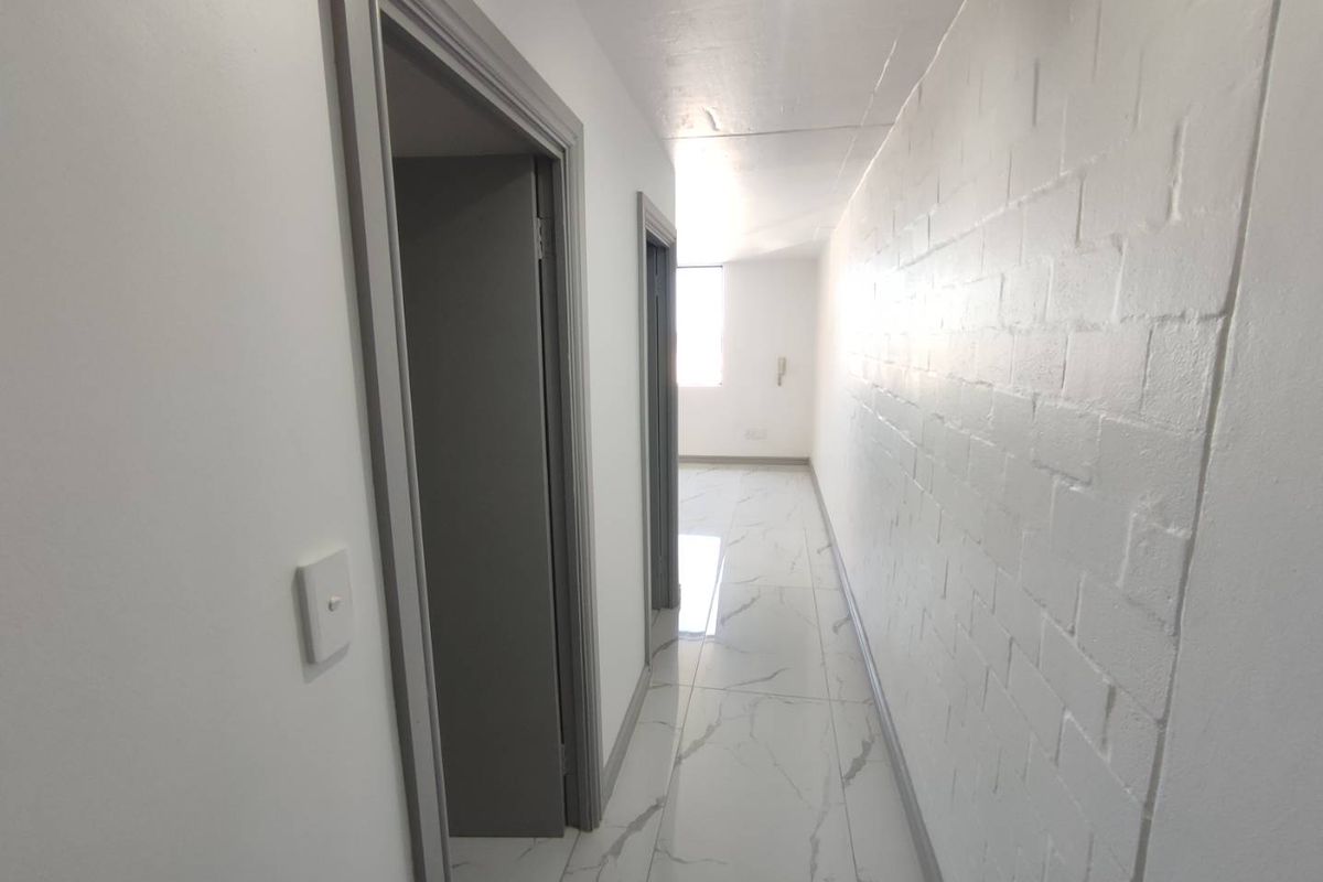 1 Bedroom Apartment For Sale In Wynberg - Photo 2