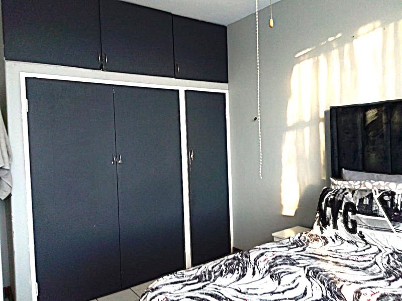 Cozy 2 BED IN SYMHURST GERMISTON - Photo 4