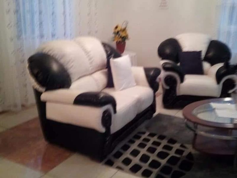2 Bedroom house & 3 Flats for sale in Tamariskia, Swakopmund. - Photo 7