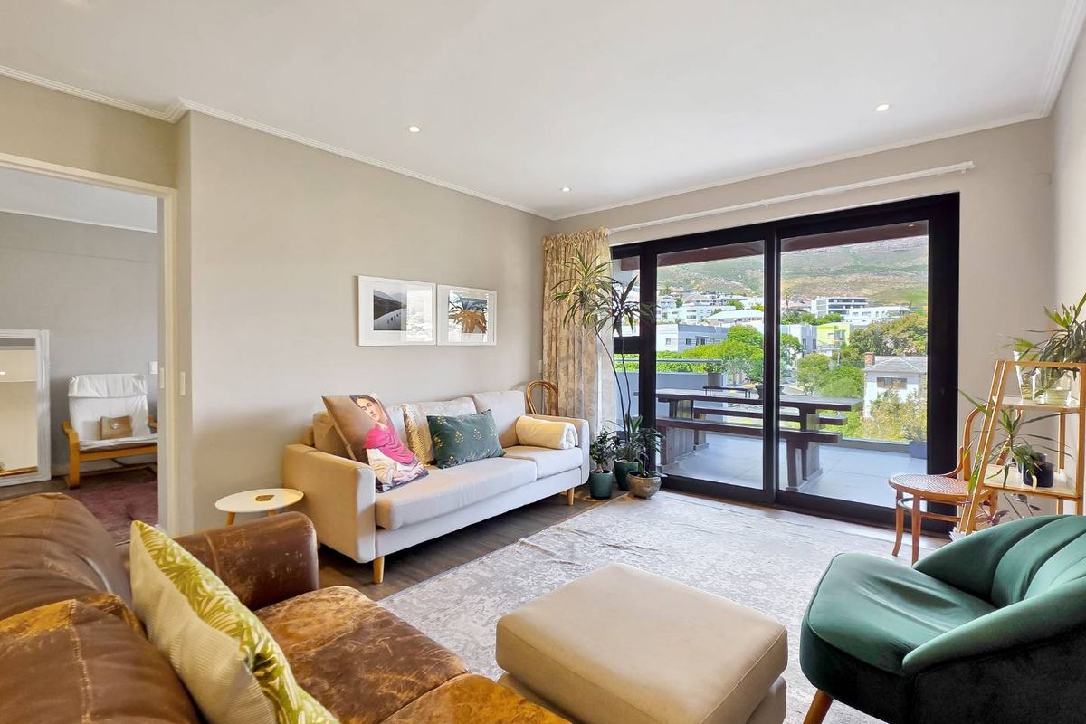 Peaceful 2 Bedroom 2 Bathroom Apartment - Photo 3