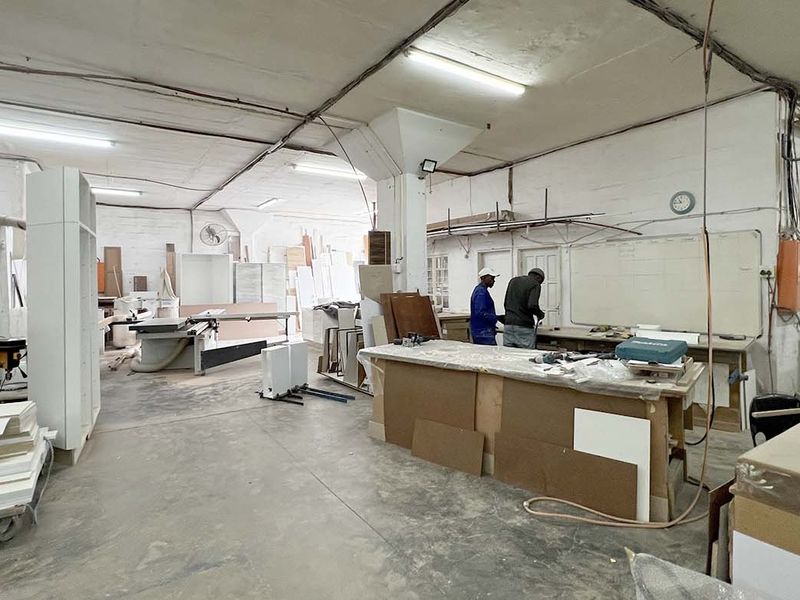 Industrial For Sale in Glen Anil - Photo 3