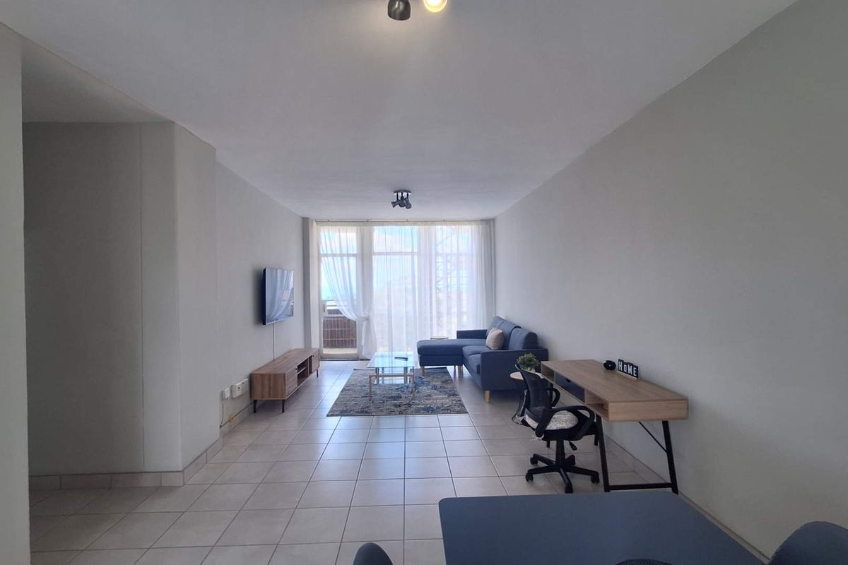Spacious 2 bedroom Apartment in Constantia Kloof - Photo 3