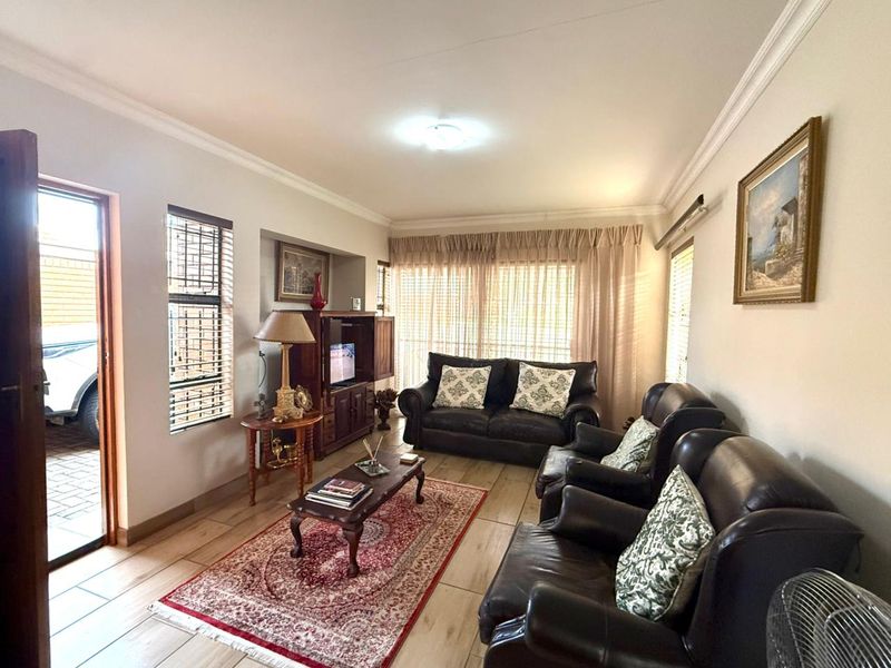 Peaceful Retirement Living in a Secure Lifestyle Village - Photo 7