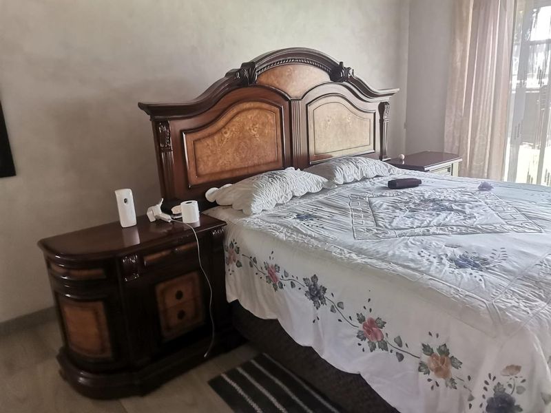 4 Bedroom House For Sale in Vanderbijlpark CE 4 - Photo 4