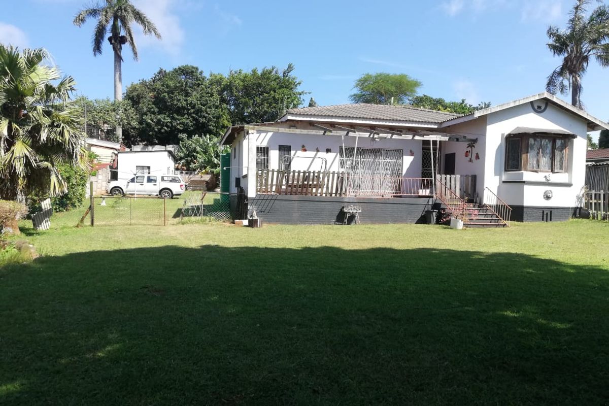 3 Bedroom Home with Extensive Level Garden - Photo 3