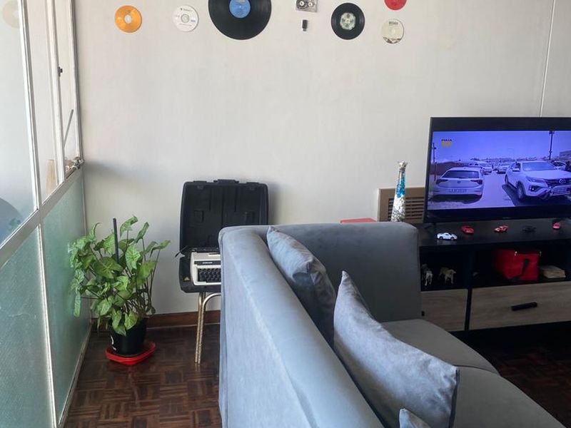 Charming 1.5 Bedroom Apartment – Ideal for First-Time Buyers or Investors! - Photo 3