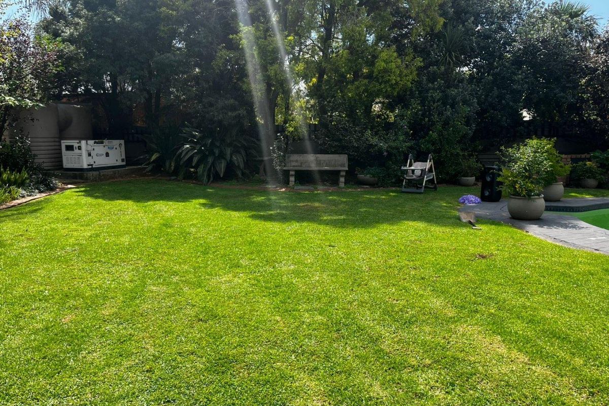 4 Bedroom family Home situated in the sought after area of farrarmere - Photo 3