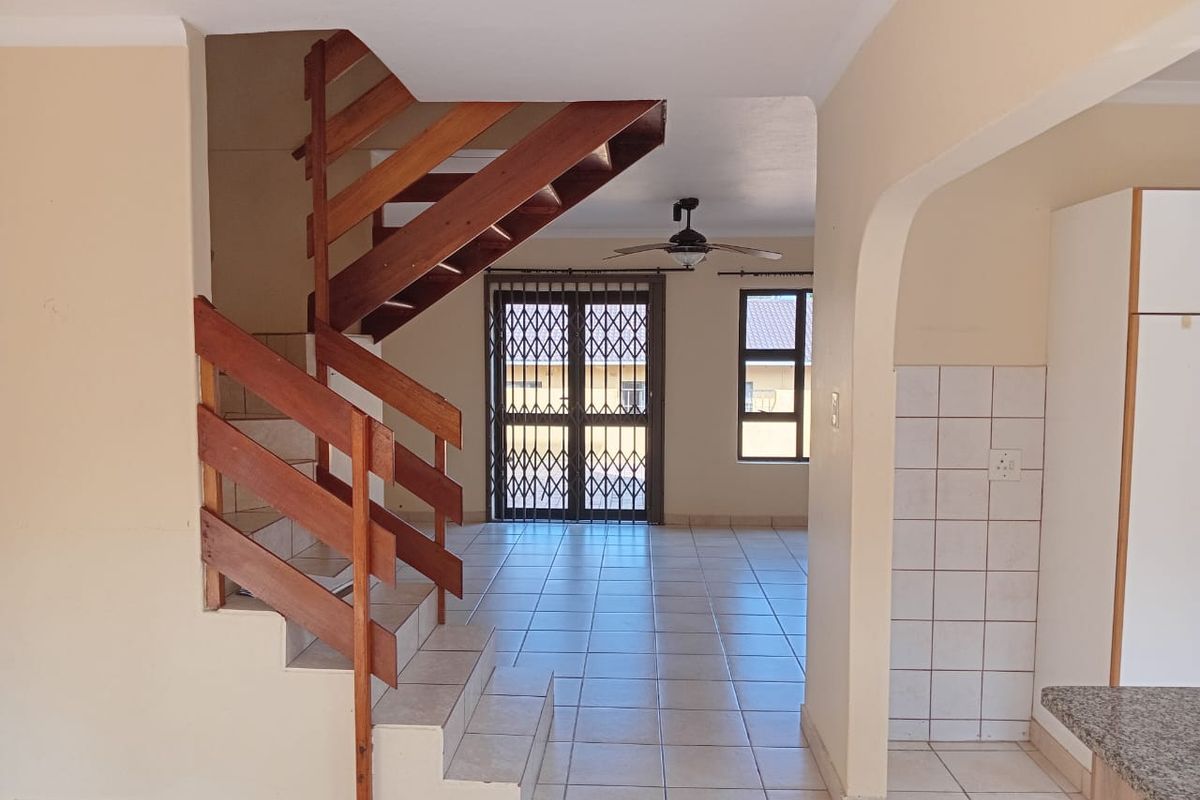 Stylish 3-Bedroom Duplex in the Heart of Empangeni Central! - Photo 4