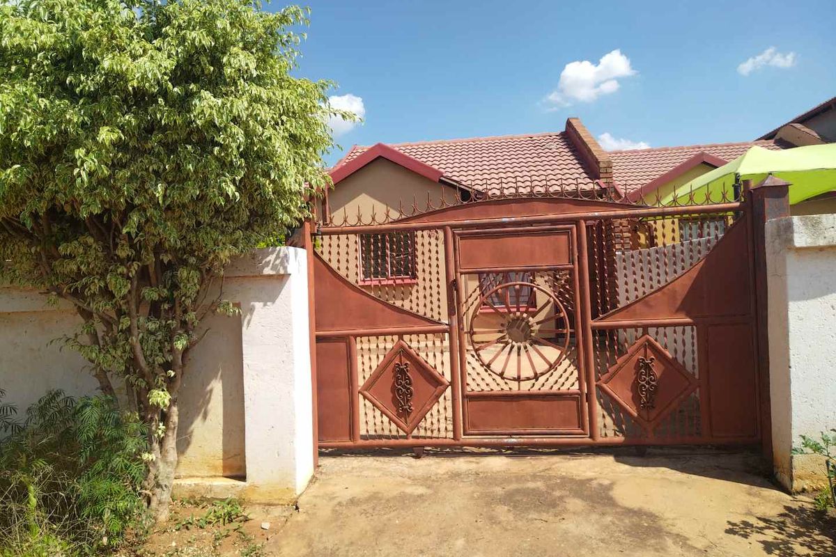 Charming 2 bedrooms house for sale in Soshanguve VV - Photo 2