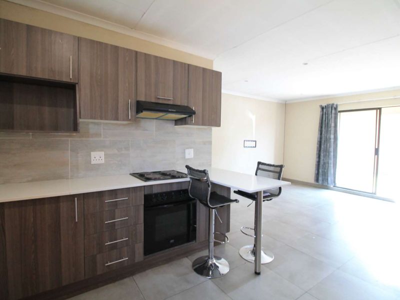 3 Bedroom house for sale in Clayville, Parklands Security Estate - Photo 2
