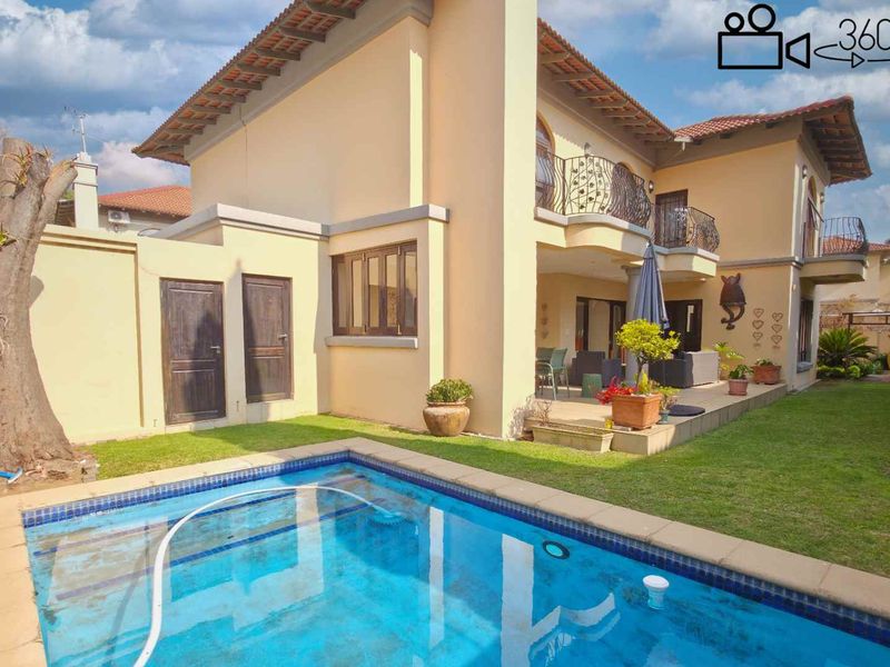 4 Bedroom Executive Sandton Cluster with Furnished Option in Secure boomed off Estate - Photo 1