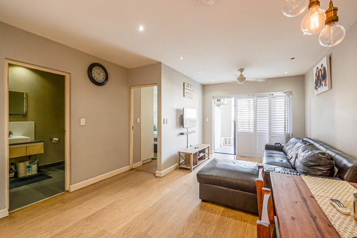 Ground floor modern unit - Photo 4