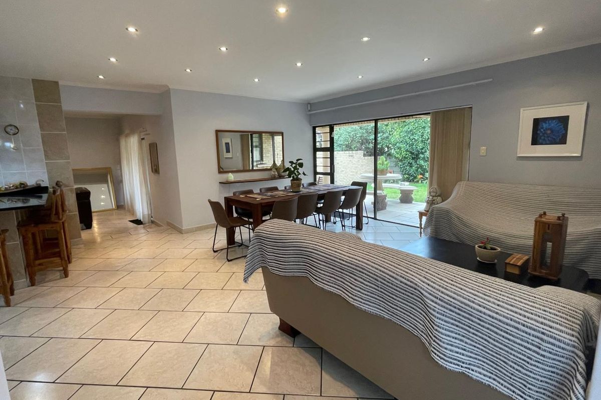 House in Diaz Beach - Photo 3