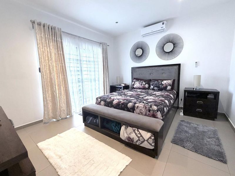 4 Bedroom House For Sale in Auasblick - Photo 6