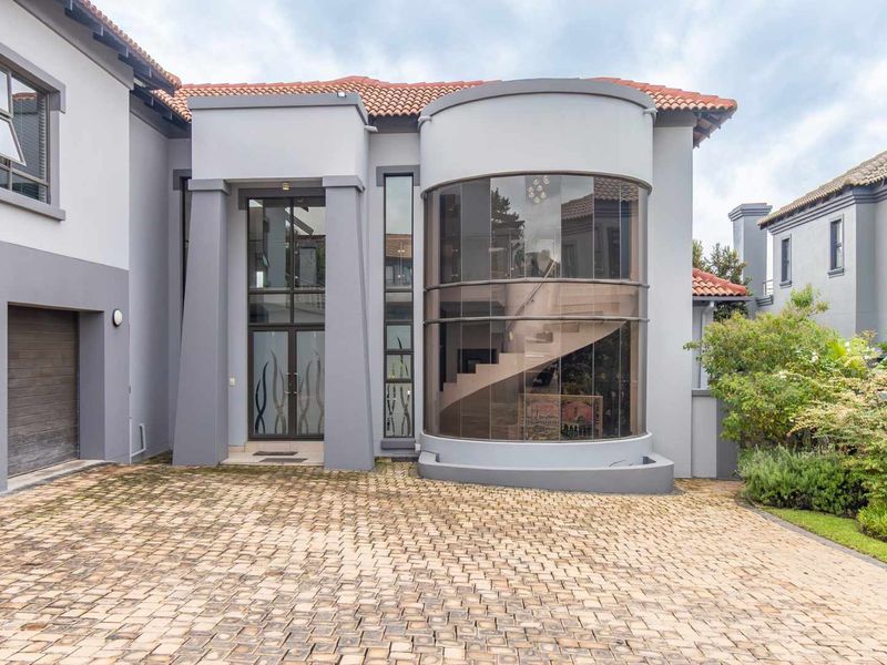 Elevated Golf Estate Living - Photo 3