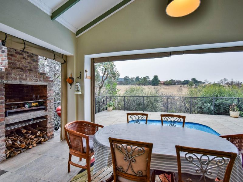 Unique and Bespoke Home with uninterrupted views. - Photo 7