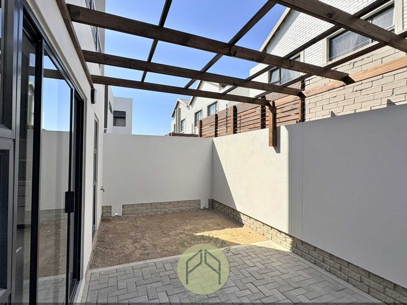 Brand New 2 Bedroom Double Storey Townhouse TO LET in Kramersdorf, Swakopmund - Photo 5