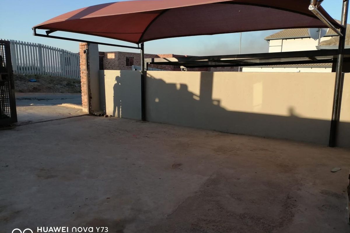 Clayville Ext 45 - R 850 000, 2 BEDS, 1 BATHS - Photo 3